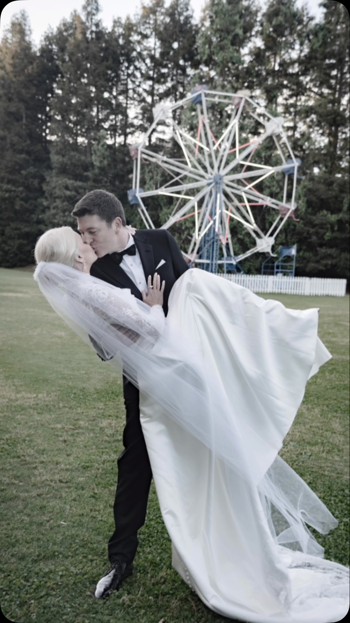 Give me 30 minutes, good natural light, and your wedding details, and I’m in absolute photographer heaven. 🤍 #ovationphotographyanddesign #wedding #weddingreels #weddingphotographer #weddingphotography