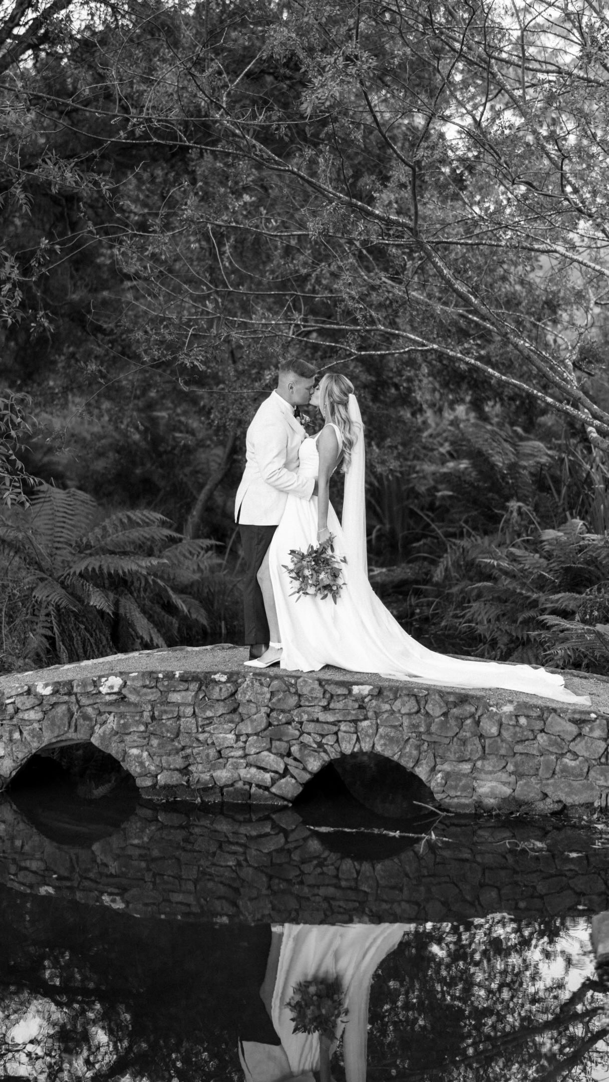 You only get one wedding day. And honestly, it goes by ridiculously fast.
You might remember the big moments, but years from now it’ll be the photos that bring everything else back. The people, the little moments, the feelings, the stuff you didn’t even realise was happening at the time.
Catherine + Blake // @malibraefarm