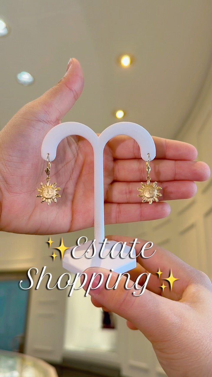 Calling all thrifters!ποΈ Next time youβre out and about, stop and check out our estate selection! We have dozens of unique and different pieces. You wonβt be disappointed! π€πΌπͺ
#estatejewelryforsale #westcleveland #rockyriverohio #clevelandjewelry #rockyriveroh