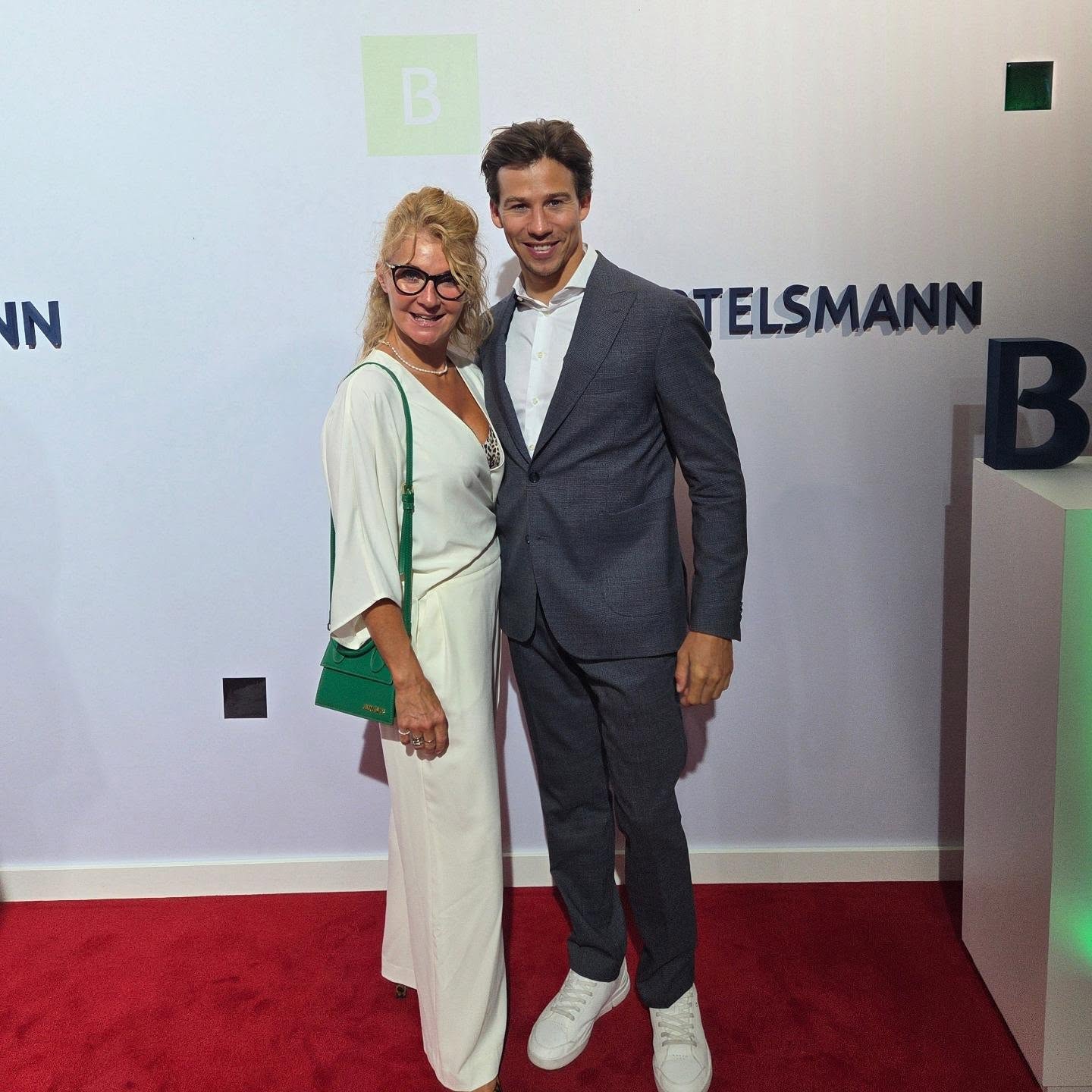 Danke @joelmattli für die schöne Zusammenarbeit danke @bertelsmann_erleben für die Einladung
Danke @yvonne_probst_management
#berlin #gettogether #entertainment #bertelsmann
@sandramichelfalk