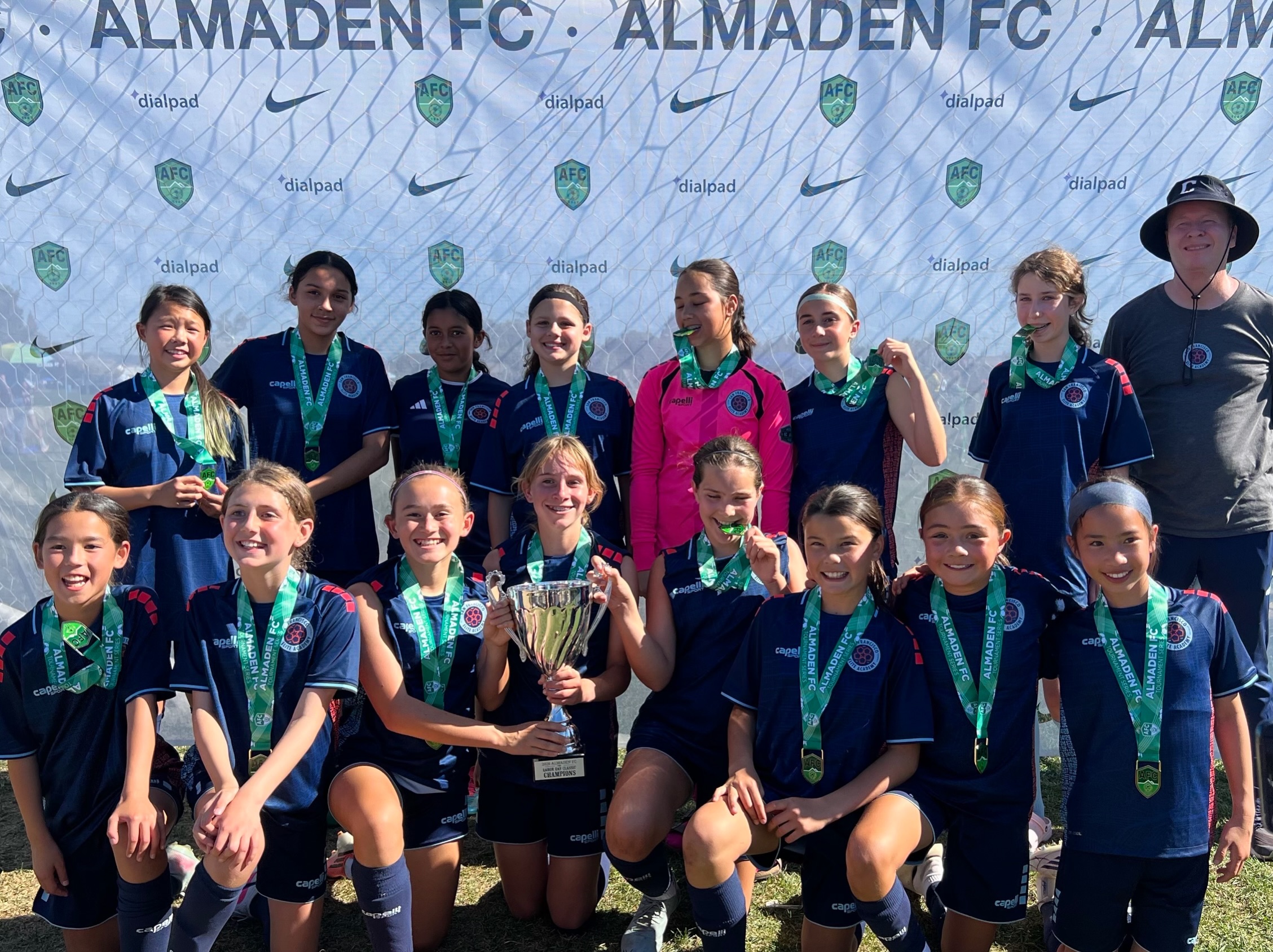 Almaden Labor Day Classic champions. 🏆
@coachcreston and the U12 Girls got the job done.
#WeAreSFEA | #SiempreComoUno | #BuiltInTheCity
