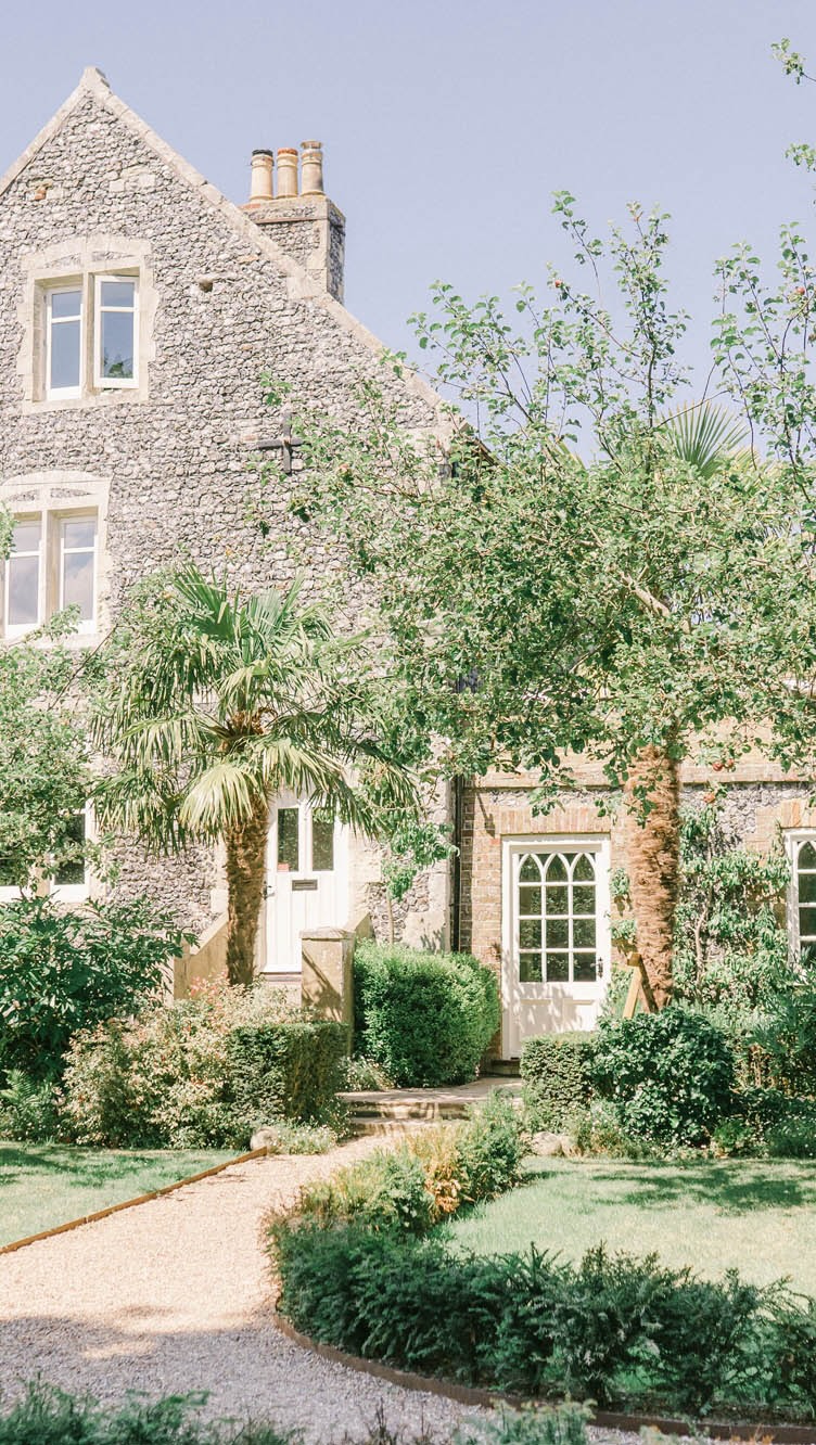 An evening at Chapel House… 🕊️
A heartfelt thank you to the wonderful team at @chapelhouseestate for inviting Amore Brides to be part of their beautiful open evening.
Set amongst the most beautiful grounds, the evening was filled with considered details, from the soft baby pink, white and sage styling to the exquisite florals and beautifully dressed tables.
We were delighted to showcase two of our favourite gowns, Solenne by @suzanneneville and West by @enzoani , alongside our very own Amore Brides goody bags for guests to take home.
It was a pleasure to meet so many wonderful couples, hear about their wedding plans and share a little of the Amore Brides experience with them.
Thank you to everyone who stopped by our stand and to the Chapel House team for such a beautifully curated evening.
A truly lovely celebration of weddings, style and everything that makes the journey to ‘I do’ so special.
Amore Brides x
#AmoreBrides #ChapelHouse #ChapelHouseWeddings #LuxuryBridal