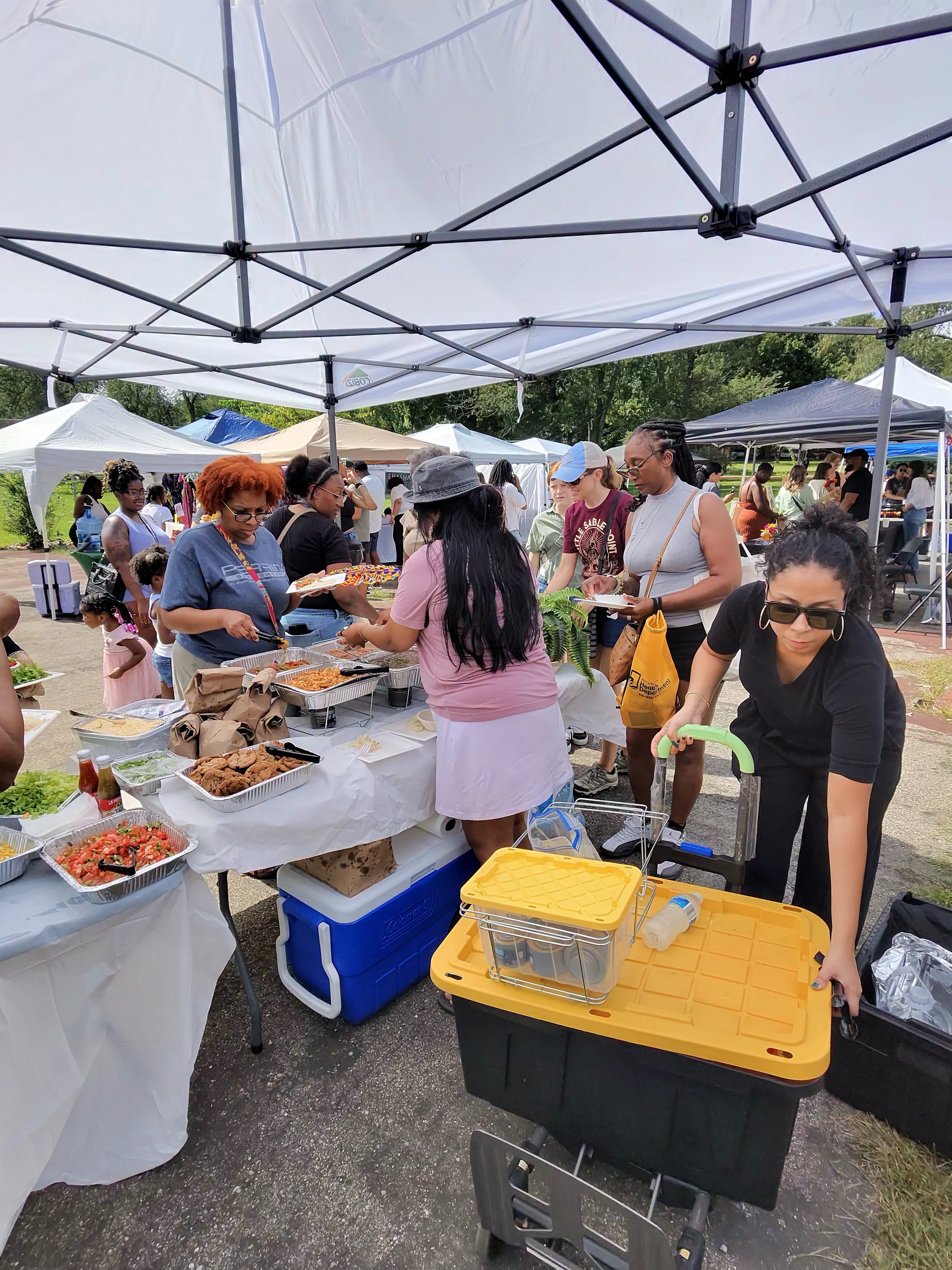 Thank you to @freealchemystudio for having True Catering at the Village Row, Free Farmers Market! It was such a beautiful community experience, and it was a pleasure to provide lunch made with love. I’m sorry to anyone who missed it, y’all cleared us OUT & FAST!
I don’t always broadcast the ways I give back, but this opportunity came from someone seeing a post and realizing I could be a resource. I would love to connect with more nonprofits and community organizations whose missions are close to my heart, especially those supporting women, children, young women, Black-owned ventures, and purpose-driven community work.
Please don’t hesitate to reach out. I’d love to do something like this again soon. 💛