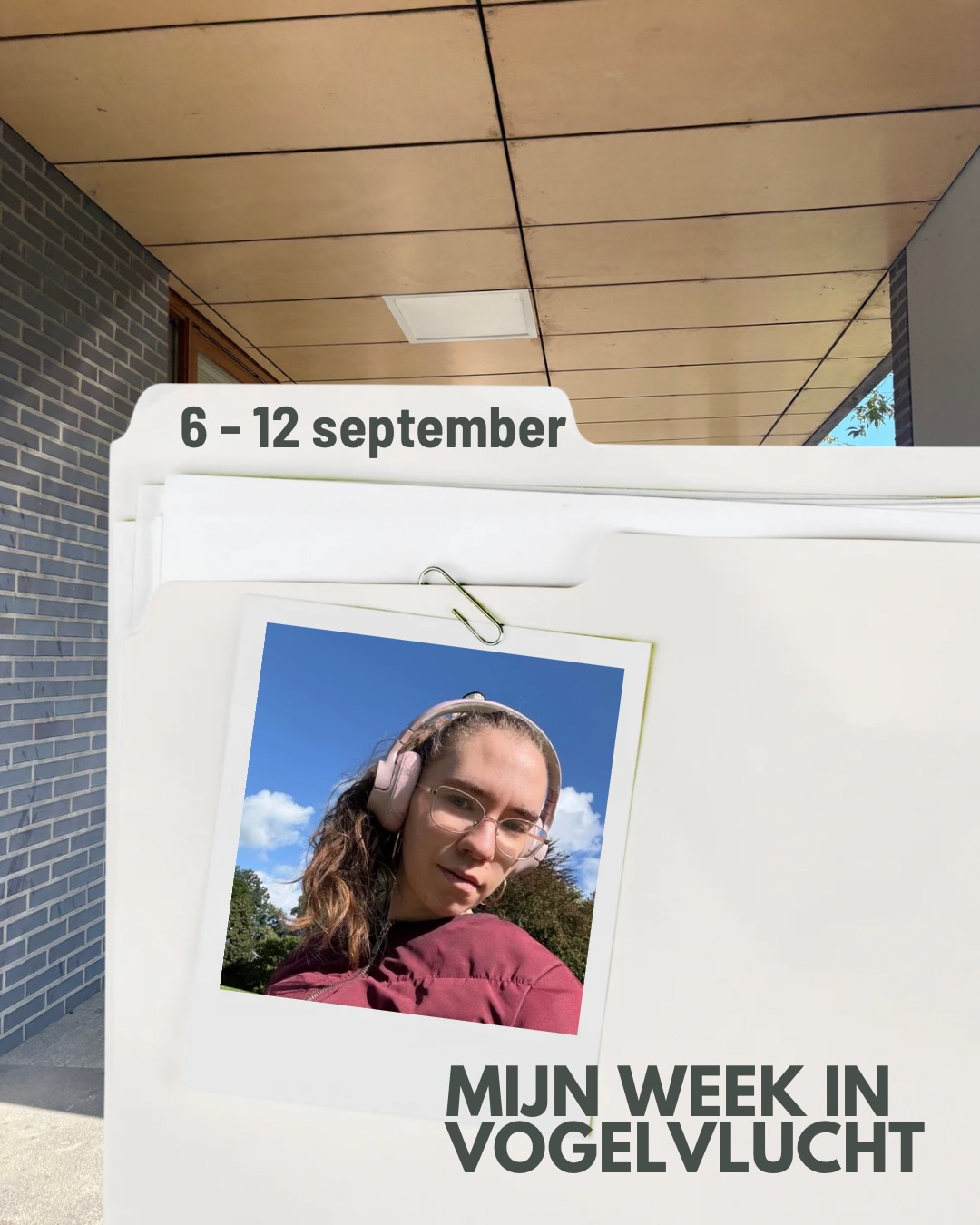 Deze week was weer een week in opname.
Maandag ben ik een uurtje naar de fractievergadering geweest, dat was ergens heel fijn om bij te kunnen zijn en tegelijkertijd confronterend omdat ik me op het moment erg slecht kan concentreren. Dus een uur was ook meer dan genoeg, te veel misschien zelfs wel.
Dinsdag heb ik met de ervaringsdeskundige gepraat, dat was een heel erg fijn gesprek en we hebben ook wat doelen bedacht voor tijdens deze opname. En ik ben in bad geweest! Wat onwijs fijn was dat, even helemaal ontspannen. Het ging wel met de nodige moeilijkheden (want in en uit bad komen is niet heel makkelijk) maar het was heel fijn.
Woensdag ben ik samen met @momentgeluk in de stad wat gaan drinken en daarna had ik een therapie afspraak. Ben die dag dus twee keer heen en weer gefietst naar de stad, maar dat was juist wel lekker.
Donderdag had ik een systeemgesprek met mijn ouders en een behandelaar van hier, ik vond het een ingewikkeld gesprek en dat is ook alles wat ik er over kwijt wil. Vrijdag eind van de middag heb ik dit nog even met de behandelaar nabesproken, dat was wel heel fijn dat ze daar ook echt de tijd voor nam.
Verder ben ik bij activiteiten/crea bezig gegaan met het maken van een lappendeken, een project wat wat langer duurt en daardoor dus perfect is voor nu.
Op naar volgende week!