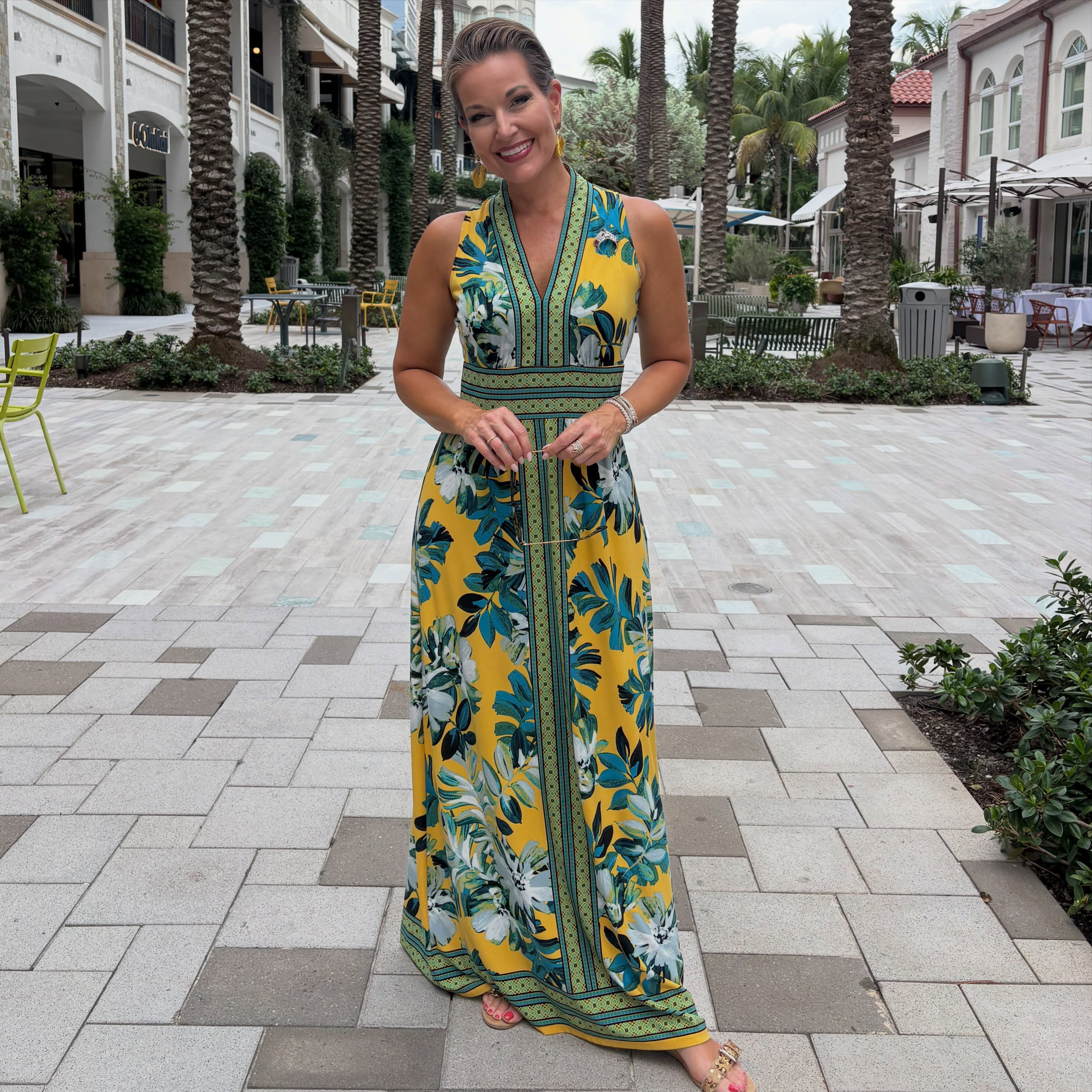 Some late reflections from Miss America: While it may have been a while since being crowned Miss America 2000…its great to go back to visit with my Miss America Sisters and Family because…
➡️Life has a way of making you forget your accomplishments…the grit & grind can dull your sparkle.
➡️Your village matters…be with people who know your worth.
➡️Never forget where you started…be grateful and return the favor.
#gritandgrind #missamerica #village #heatherfrenchhenry #palmbeach