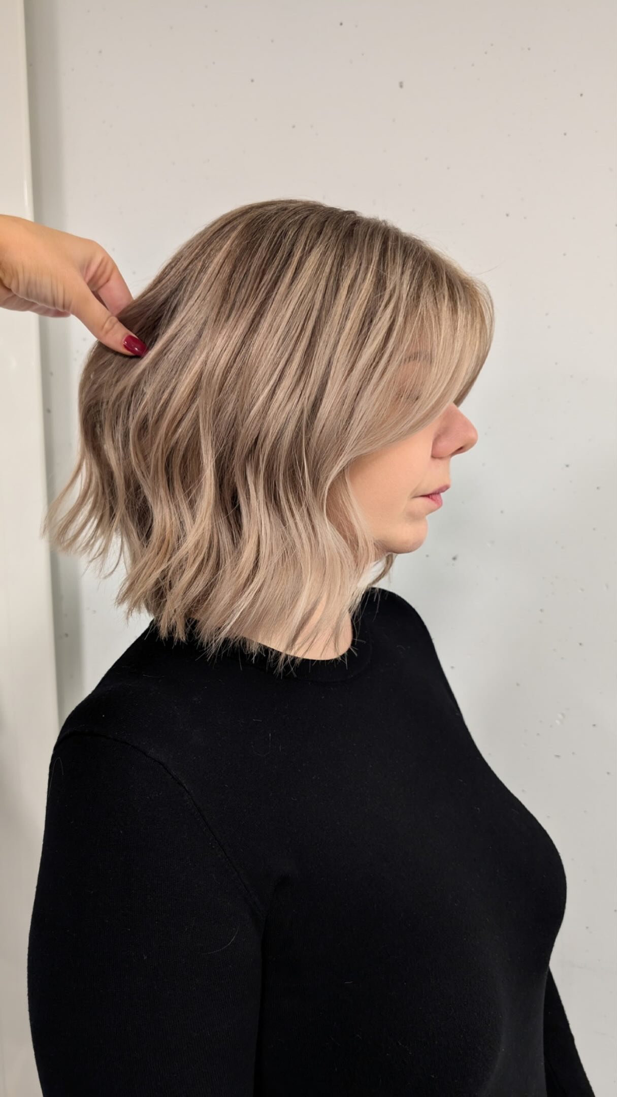 La rentrée est là…
Alors on respire, on sourit et on fait comme si on était prêts. 😂
Belle rentrée à tous ! ✨
#luxembourg #salondecoiffure #bonnerentrée