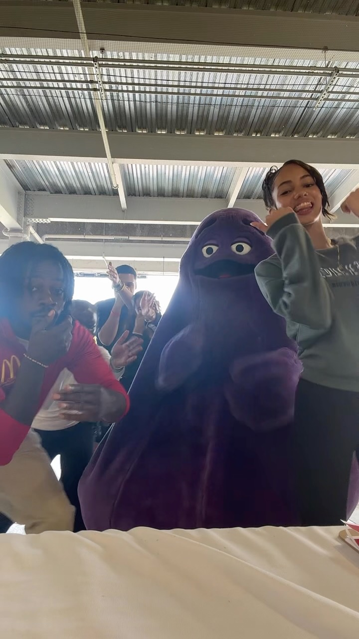 Grimace with the scuuubaaa #mcdonalds #grimace