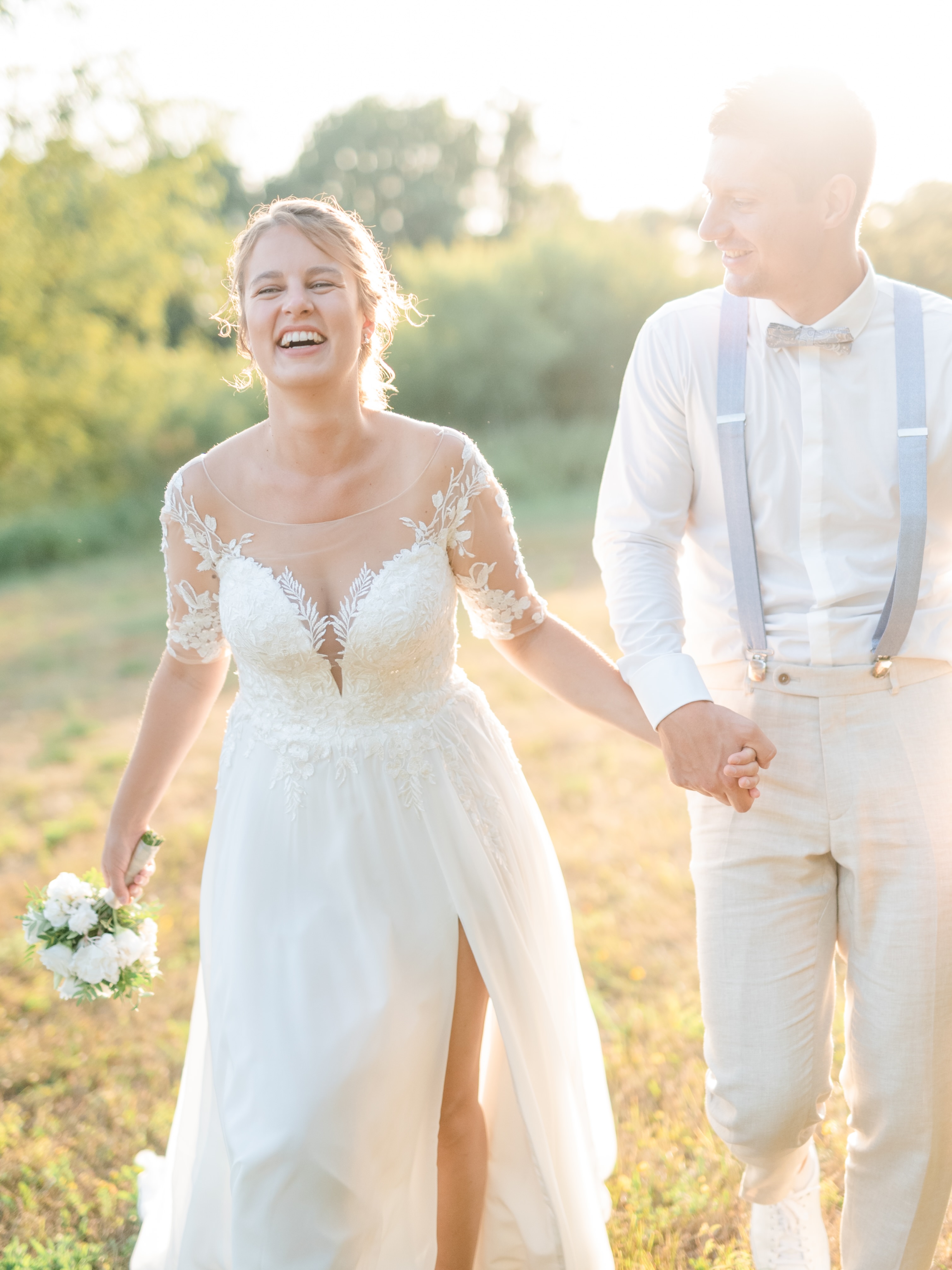 Liebe Sofie, du siehst in deinem Kleid unfassbar toll aus! Dein Strahlen haut uns total um. 🥹🤍 Danke für das Vertrauen, welches du in uns und unsere Arbeit hattest.
Wir wünschen dir und deinem Ehemann Damian nur das Allerbeste für die Zukunft. ✨
📷: @miriampeuserphotography
#mariebernal #mariebernalbraut #hochzeitsshooting #brautshooting #ehepaar