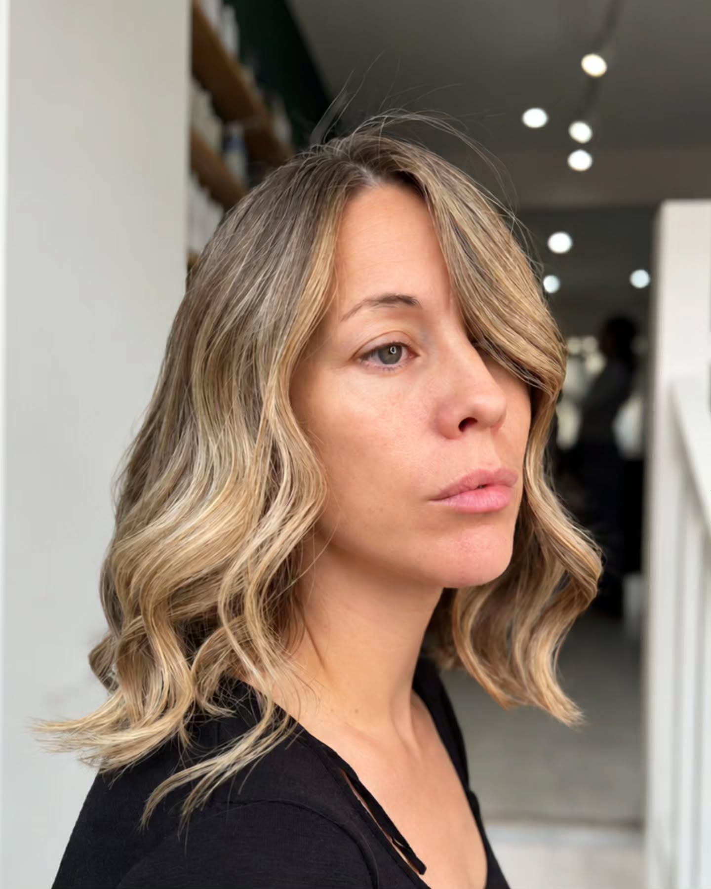 ✨ Soft Balayage ✨
Soft, seamless and sun-kissed — the perfect touch of brightness for a natural, effortless look. 🤍
Beautifully blended tones, subtle dimension and a glossy finish for hair that looks naturally illuminated.
📩 Ready for your own personalized balayage?
Hair magician: @hairbycharan_
📍@margauxsalon.london
#sunkissedhair
#softbalayage #balayagehaır #naturalblonde