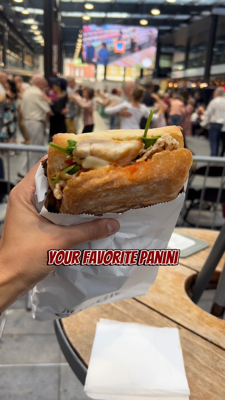 Tea Dance, but make it Mamma’s. 💃🕺🎶🎻🥪
Watch the dancing, listen to the music, soak up the Spitalfields vibes and of course, your favorite panini while you’re here 🤍
Good music. Good food. Good vibes.
📍 Spitalfields Market
#mammasgoodies #spitalfieldsmarket #feelgoodfood #italiansandwich