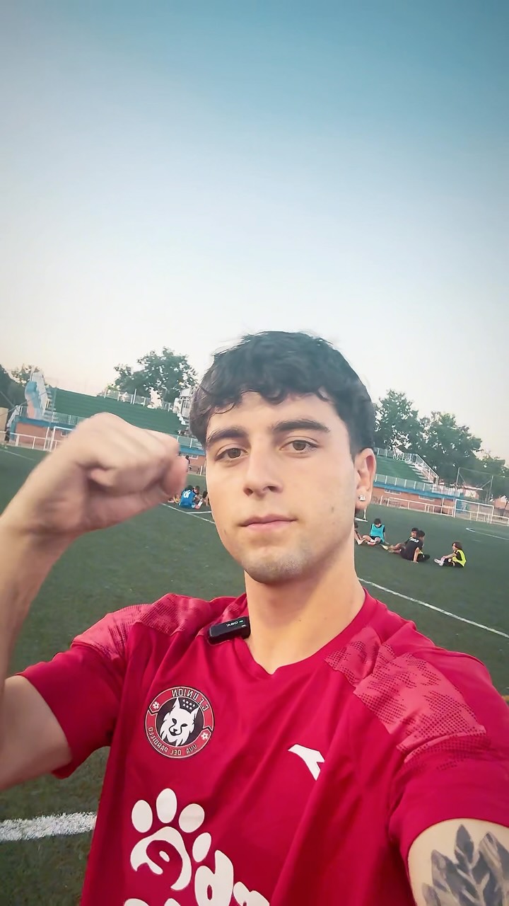 🔴⚫️ Tenemos un mensaje para vosotros de nuestro último fichaje 🫡🌟
¿Algo que decirle? ⬇️