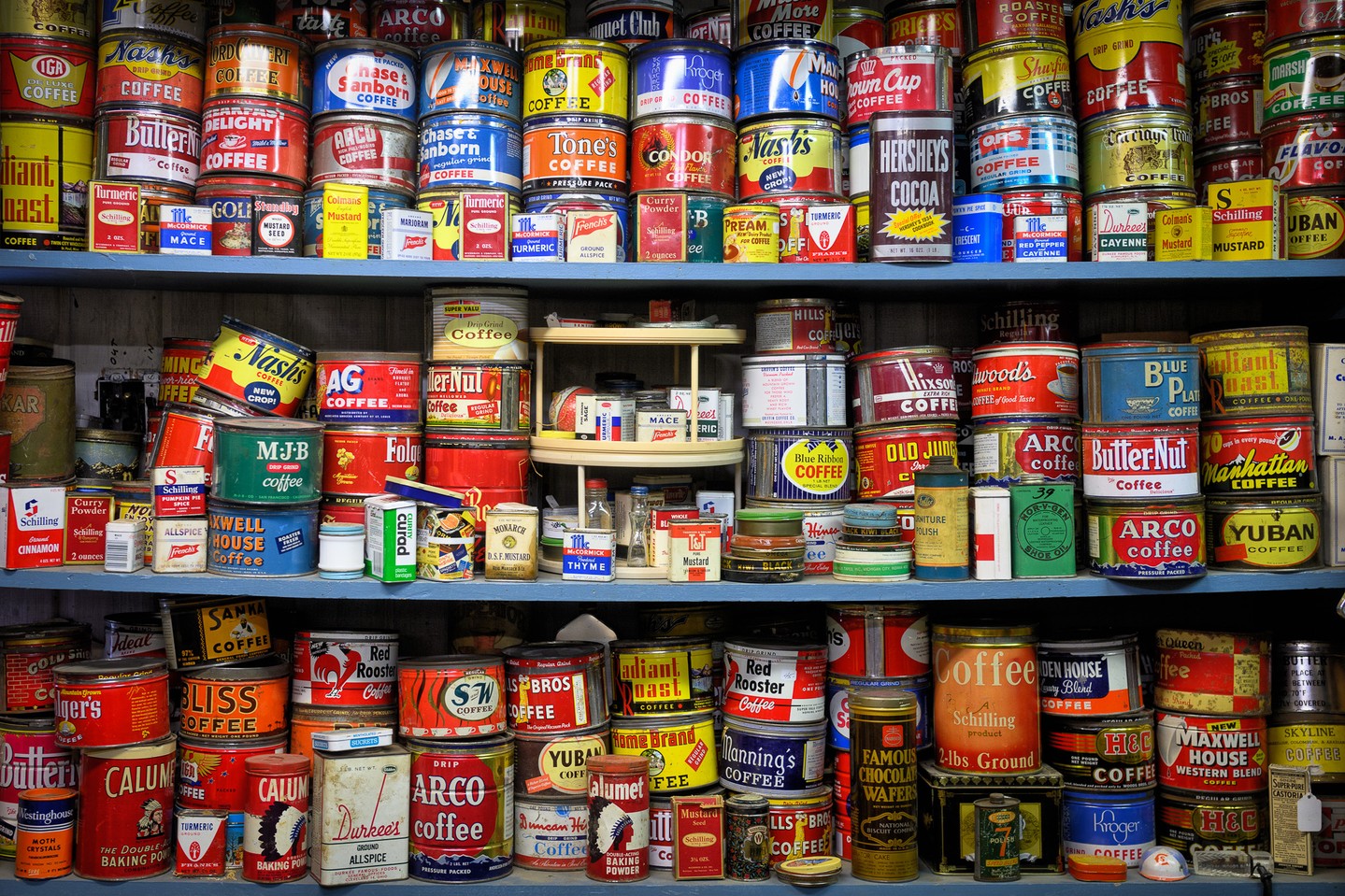 Found this wall of color at a flea market in Detroit Lakes and had to stop and take it in. Every one of these coffee cans is a little time capsule, the kind of thing that instantly pulls you back to being a kid in someone's kitchen. I'm a sucker for color like this, couldn't resist the shot.
#fleamarketfinds #detroitlakes #vintagecoffee #nostalgia #minnesotaphotography