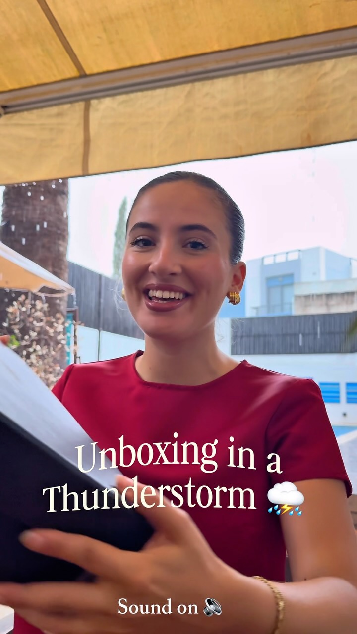 Unboxing a @ysl Bag in a THUNDERSTORM โ๏ธ
She is the IT Girl for this Autumn/Winter ๐ค
Click the link on our page or head to rentluxury.online to Rent Her โก๏ธ