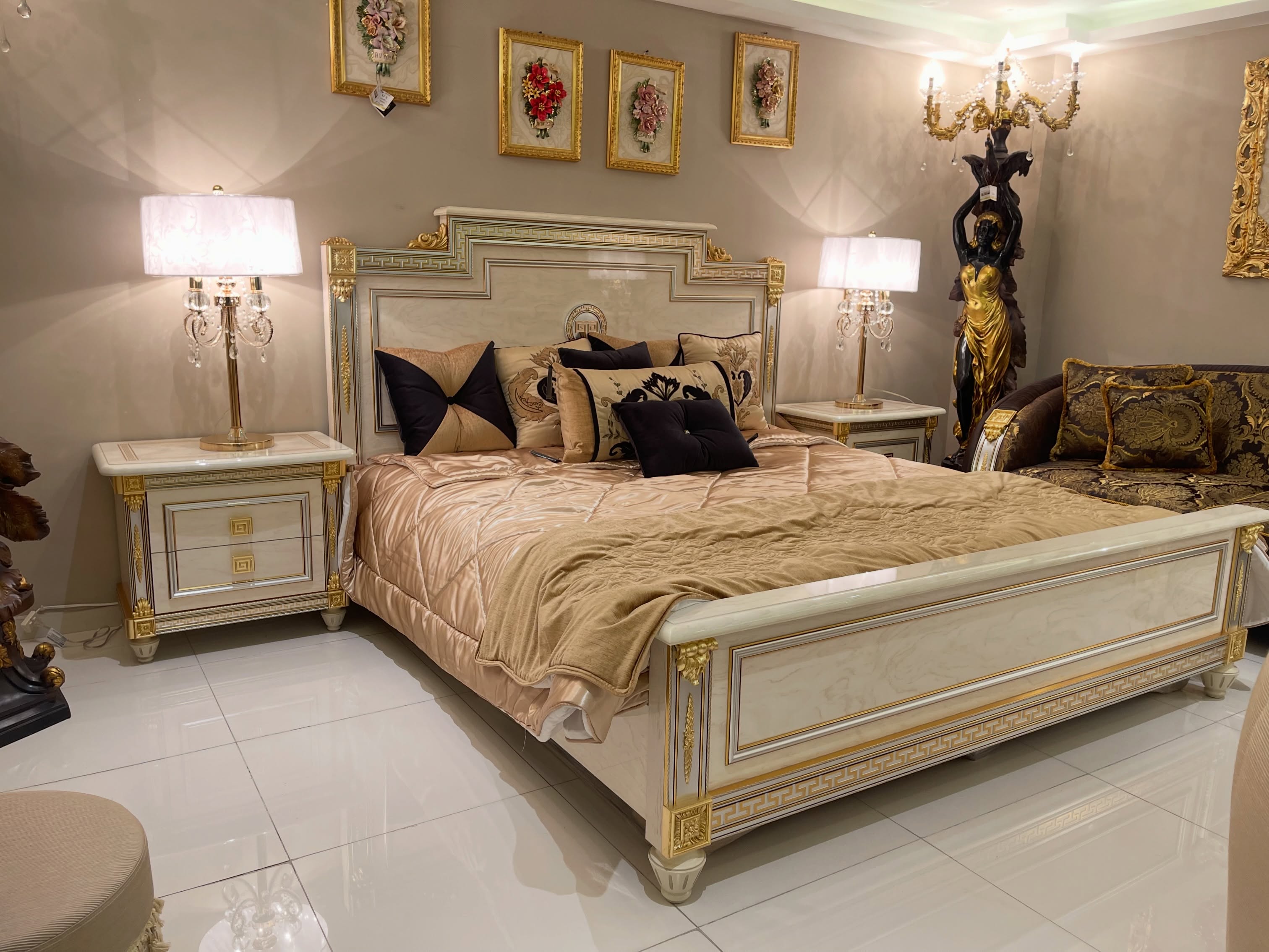 Recámara y Sala Colección Liberty 🇮🇹
🌐 https://www.dortizmuebles.com
📲 https://wa.me/523314096151
TE ESPERAMOS EN NUESTRAS SUCURSALES:
📌SUCURSAL ZAPOPAN
Av. Patria No. 603 Esquina Aldous Huxley
Colonia Jardines Universidad
Zapopan, Jalisco México.
Cel Ventas 33 2612 1670
📌SUCURSAL NAUCALPAN
Periférico Blvd. Manuel Avila Camacho No.550
Naucalpan de Juárez, Edo Mex.
Cel Ventas 55 6086 6314
#dortizmuebles #mueblesdeitalia #mueblesimportados #mueblesitalianos #mueblesitalia muebles salas comedor familyroom interiordesign muebleria muebles furniture jalisco cdmx
