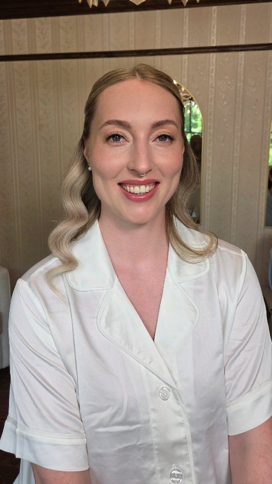 Ethereal Claire!
Representing @_prettyonmebeauty
Gorgeous hair by @j.a.bridalhair for @_prettyonmebeauty
#kitchenermakeupartist #waterloomakeupartist #kwbrides #kitchenerwedding #kitchenerwedding