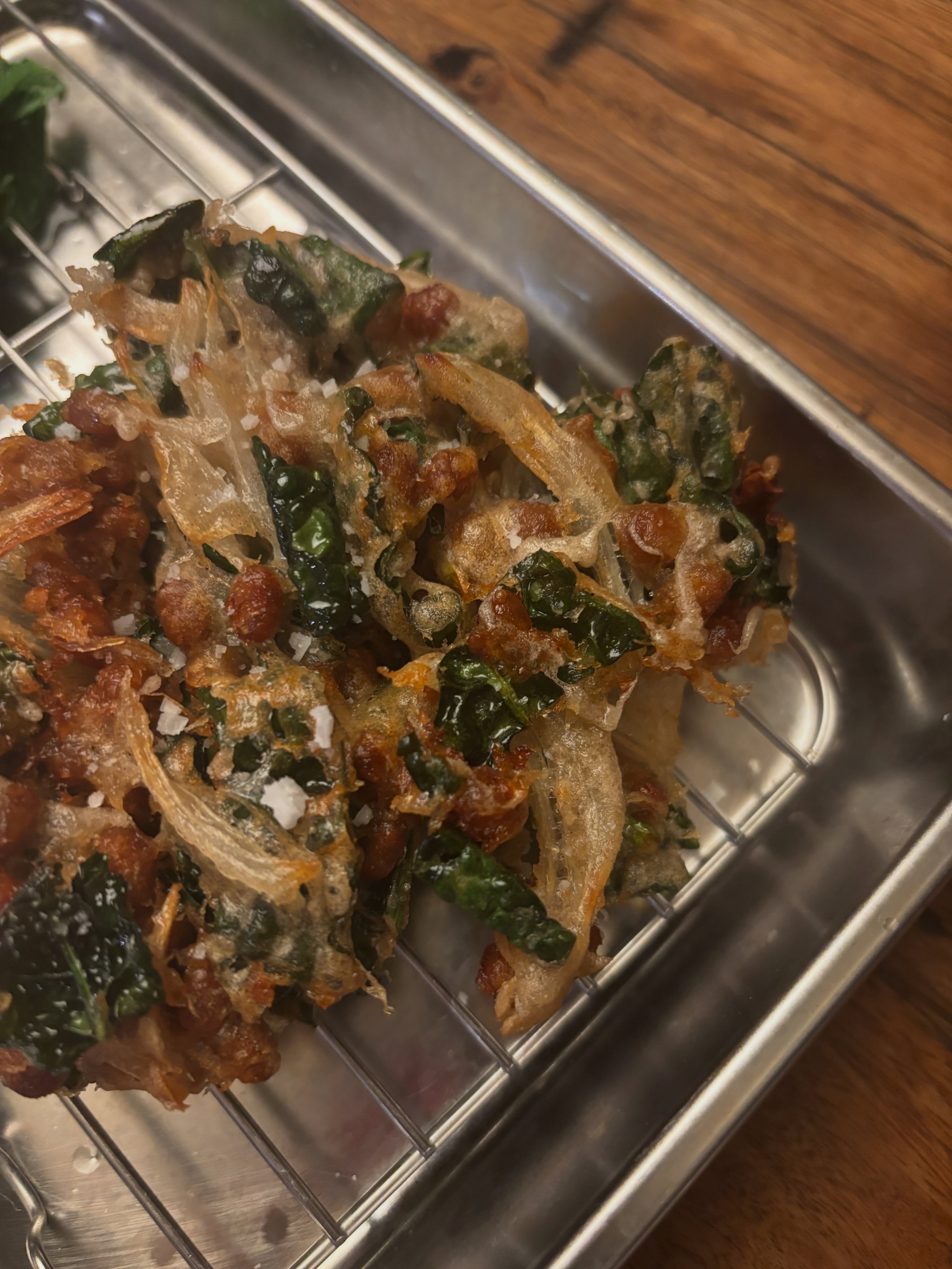 “Natto & Vegetable(kale and Onion) tempura”
I love mixed vegetable tempura (kakiage). Different vegetables have different textures and flavours. Tonight, added Natto to my usual tempura. Fried kale tastes a bit like nori seaweed. Yum yum
#kaokaomiso