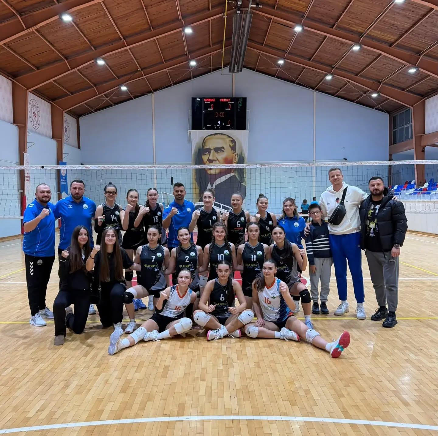 Yıldız Kızlar Liginde İlk Maçımızda Galibiyet! Yıldız Kızlar Ligindeki ilk maçımızda Ayyıldız Spor Kulübü ile karşılaşan takımımız, sahadan 3-0’lık ga… Yıldız Kızlar Liginde İlk Maçımızda Galibiyet! Yıldız Kızlar Ligindeki ilk maçımızda Ayyıldız Spor Kulübü ile karşılaşan takımımız, sahadan 3-0’lık ga…