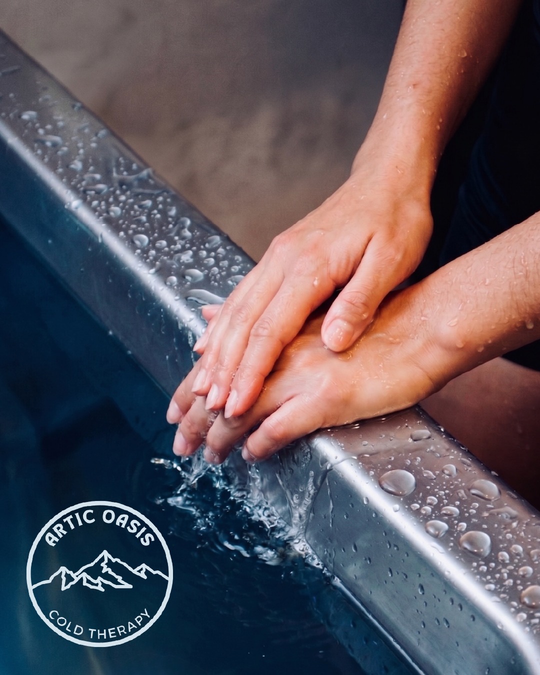A moment that asks for nothing but presence 🧊
Descubre el poder del frío en articoasis.com