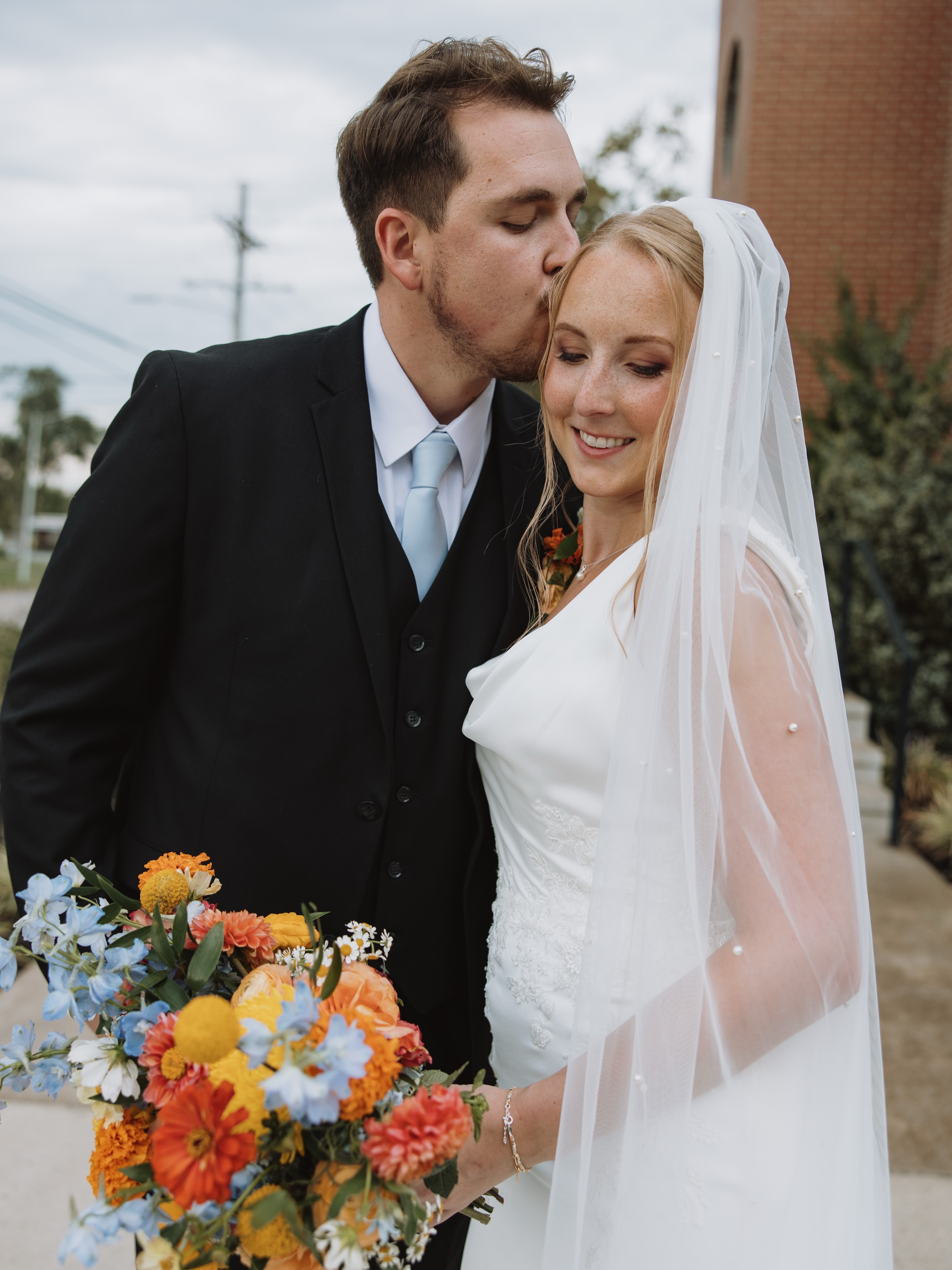 Marissa ✨
💄💇🏼♀️ #lucreziamapellimakeupartist
📸 @alanabelovephotography
👩🏻💻 @everafterweddingsevents
📍 @warrenplacevenue
#kansascitybridalmakeup #kcmakeupartist #kcweddings #kcglam