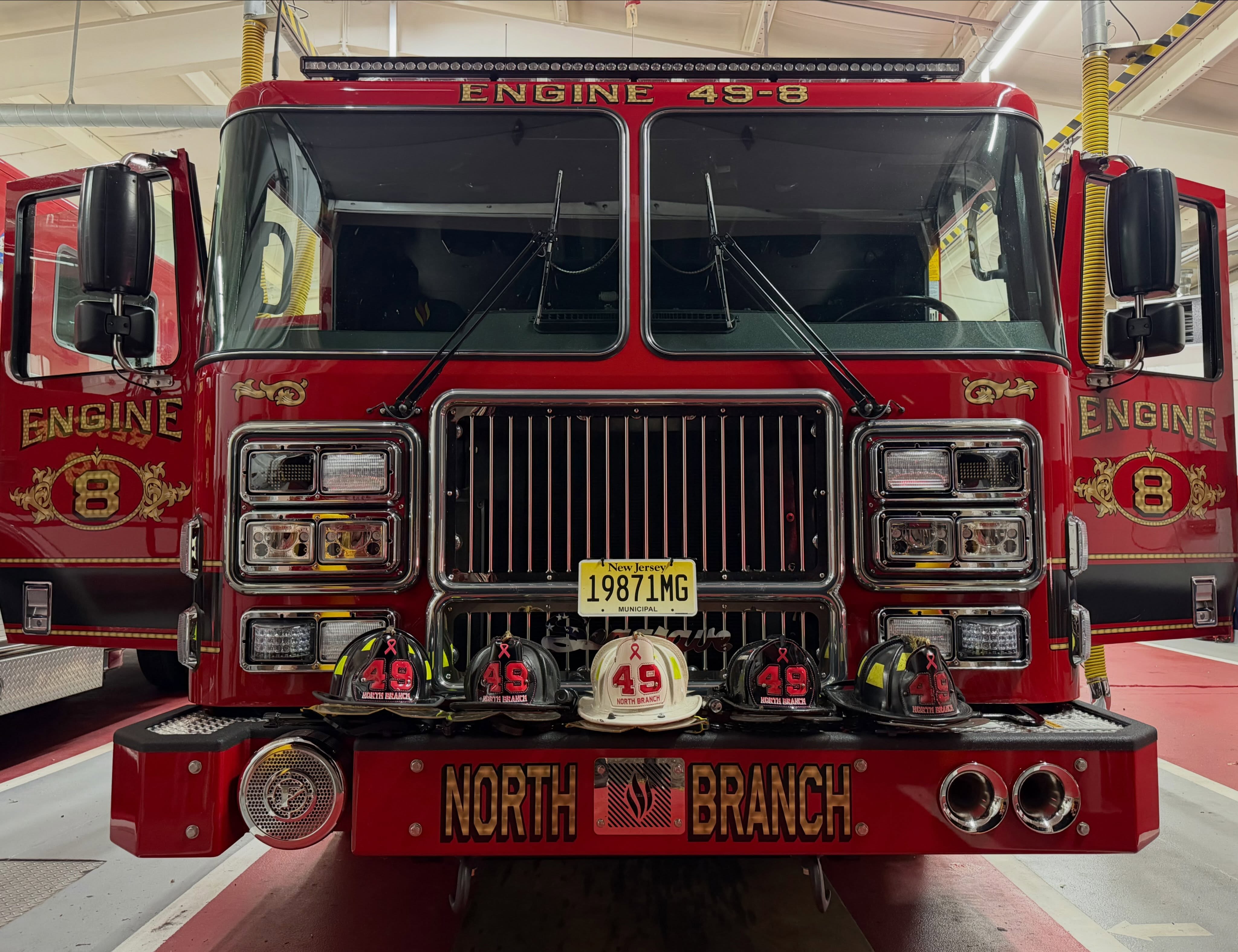 October is Breast Cancer Awareness Month!
Our members are showing their support by wearing pink breast cancer awareness shields throughout the month in recognition of all those affected by breast cancer.
Together, we can continue to spread awareness and support the fight against breast cancer.