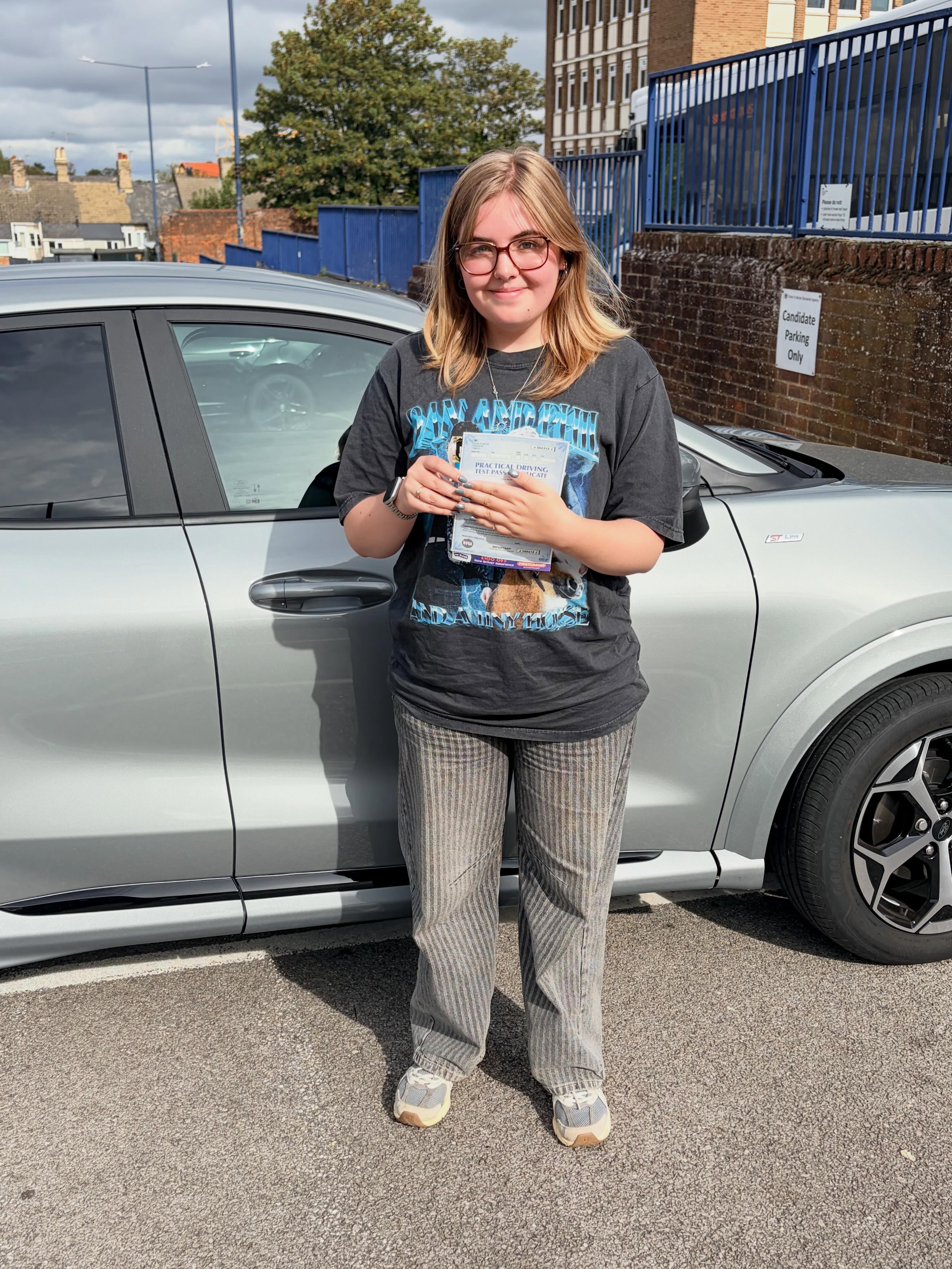 🎉 Congratulations, Libby — FIRST-TIME PASS! 🚗💨
A huge well done to Libby, who passed her driving test first time in the busy streets of Bury St Edmunds! 👏
It was a pleasure to observe your drive, and you handled every challenge calmly and confidently. It was fantastic to hear such positive feedback from the examiner. What an amazing achievement! 🌟
We’re incredibly proud of you, Libby — you thoroughly deserve it! Enjoy your newfound freedom, keep smiling and, most importantly, stay safe on the roads. 🚘
Well done from everyone at WS Driving School! 🎉