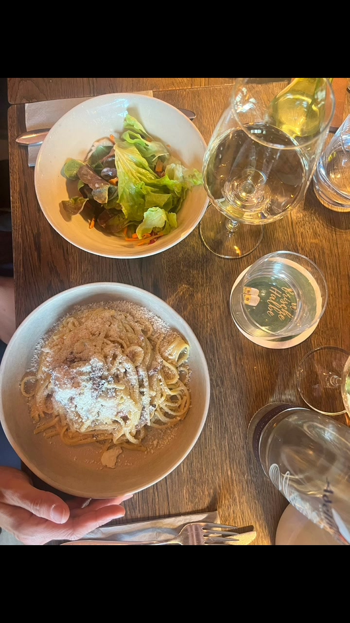 Das Leben genießen. 😌
Ab morgen sind wir wieder ausgeruht & voller Ideen für Euch da!
Rossetti - Dienstag bis Samstag 11-22 Uhr. ⏰ Küche von 12-20.30 Uhr 🥘
#rossetti #theresienstrasse #passau #cucina #foodie