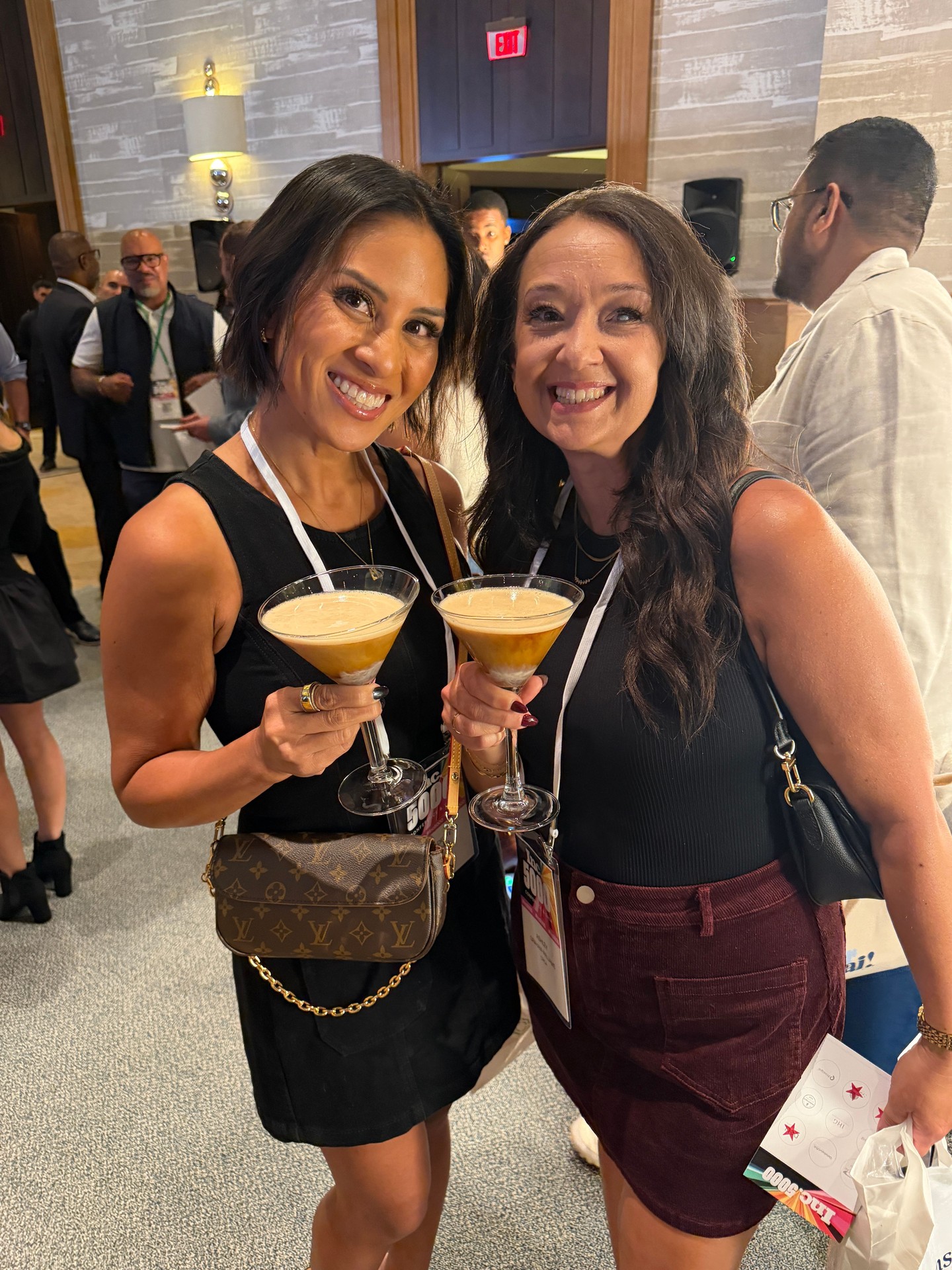 Last week our leadership team made the trip to Dallas for the Inc 5000 Conference & Gala! Day one we checked in, got to mingle with other Inc 5000 honorees, celebrated with some refreshments (thanks for the bubbly @Insperity), and of course the guys got a little golf game in at @CowboysGolfClub. Definitely a great kick off to the Conference! Thanks again to @IncMagazine for recognizing CRCA for the 5th year in a row!
#Inc5000 #WeMadeTheList #Dallas